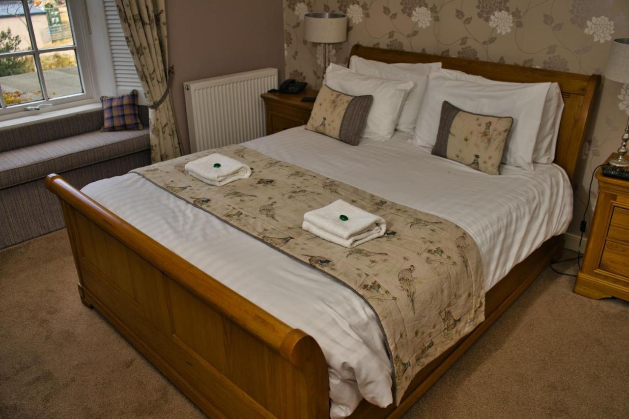 Glen Clova Hotel & Luxury Lodges Millton of Clova Exterior foto