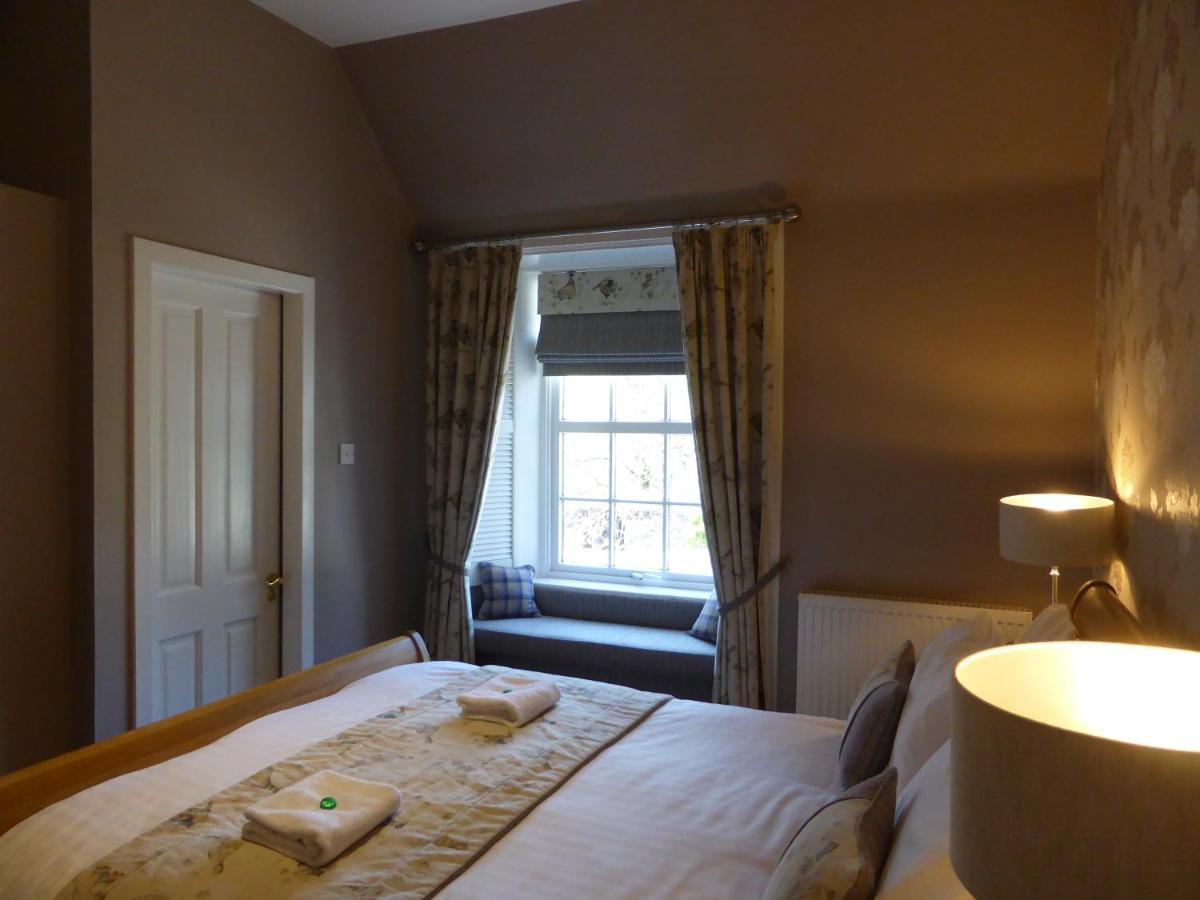 Glen Clova Hotel & Luxury Lodges Millton of Clova Exterior foto